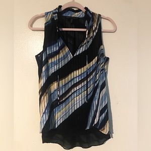 White House Black Market sleeveless V-neck blouse S